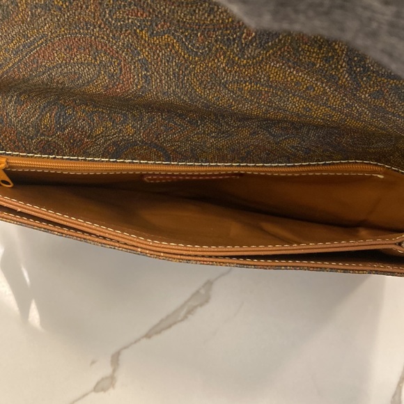 Carlo Rino - Paisley Print Large Leather Clutch, Brown Leather Accents - EUC - Picture 15 of 16